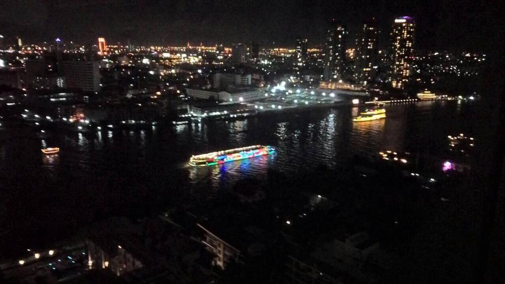 Baan Sathorn Riverfront Bangkok Rum bild