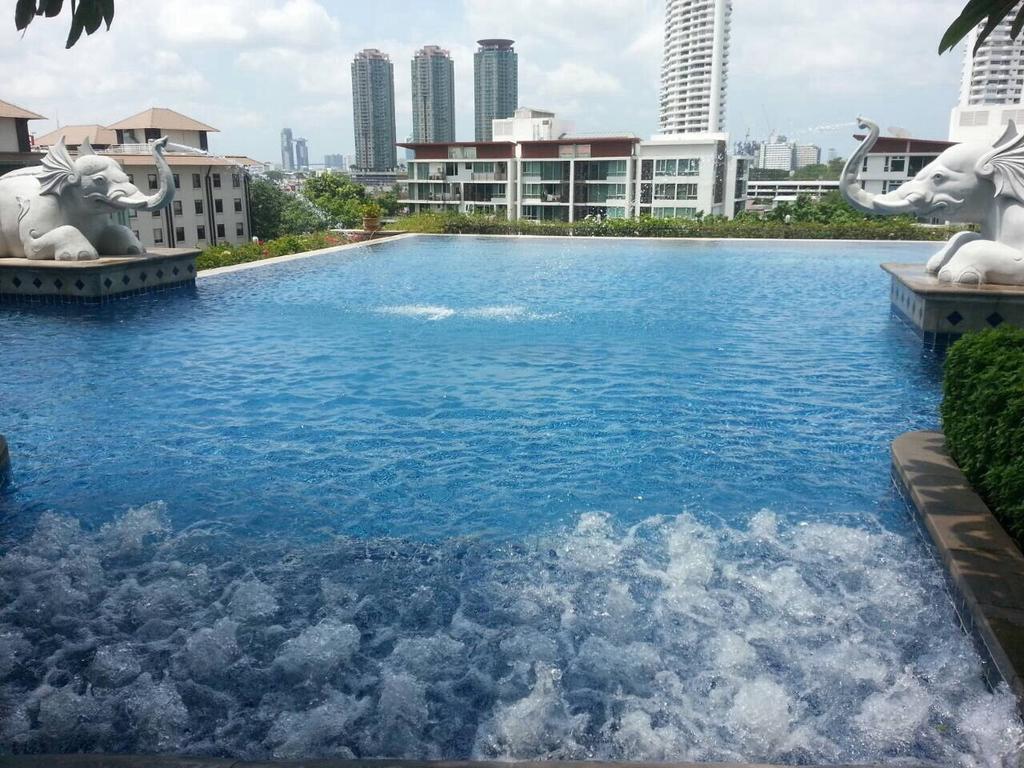 Baan Sathorn Riverfront Bangkok Rum bild