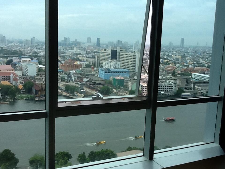 Baan Sathorn Riverfront Bangkok Exteriör bild